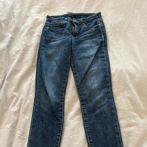Joe’s skinny ankle raw hem. Size 26, inseam 27.5”